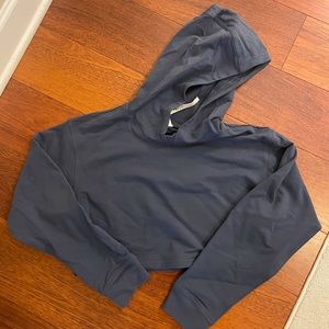 Lululemon cropped sweatshirt, never worn 8